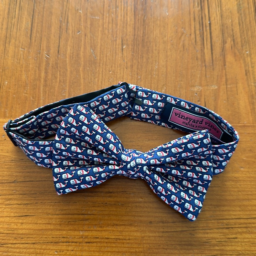 Vineyard Vines Baseball boys bow tie